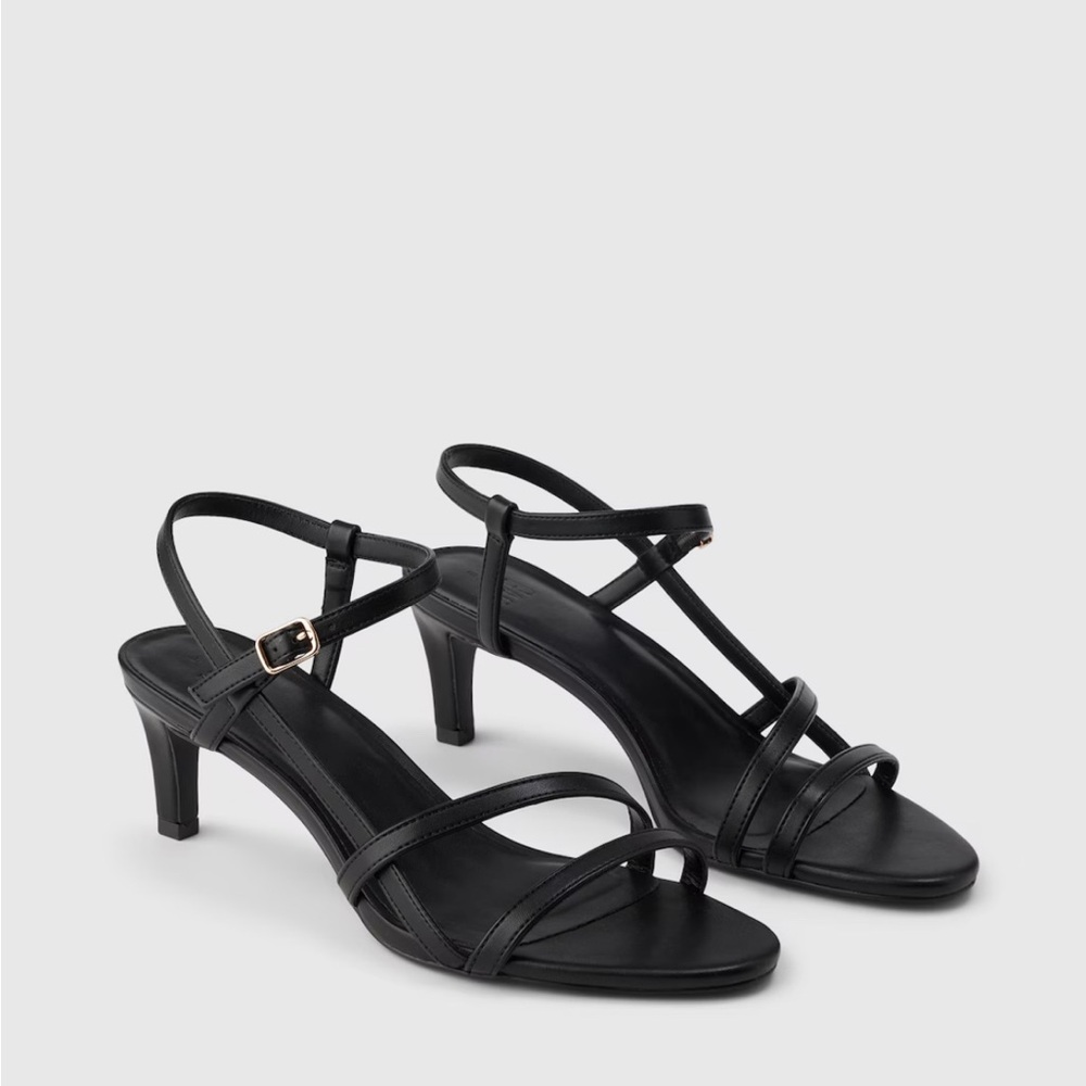 GAP NWT Vegan Leather Strappy Heels - Black
